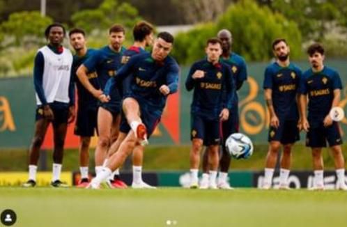 国产军警xxxx做受当兵gay