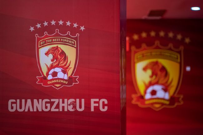 老师含紧一点h边做边运动视频